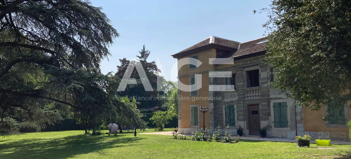 Magnifica proprietà su un lotto di 3.300m2 - Foto 1 di 3