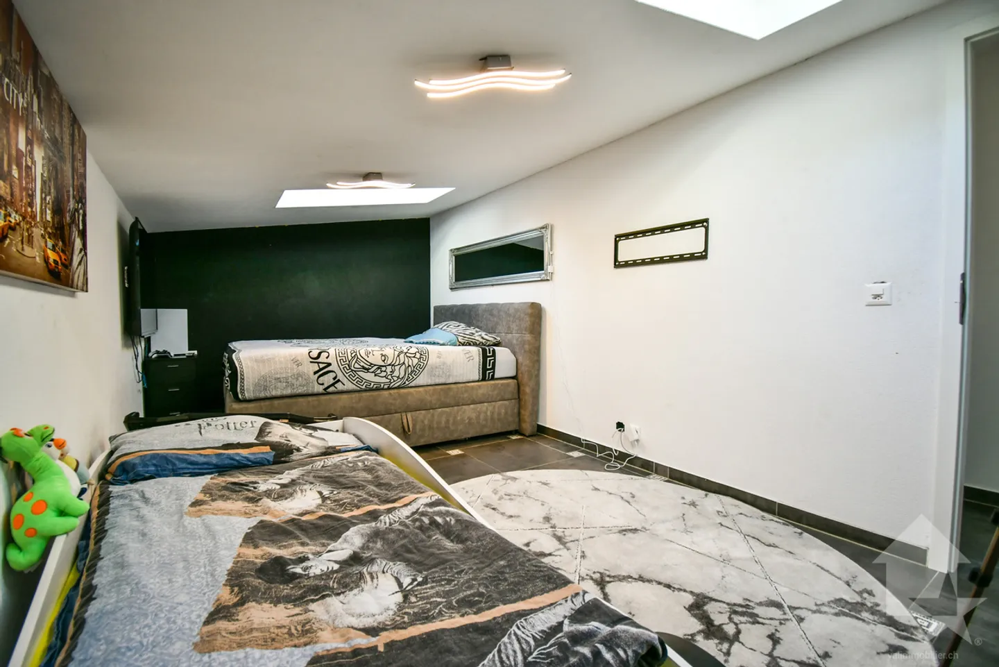 Large family home with adjoining apartment in Dorénaz - Photo 10 of 13