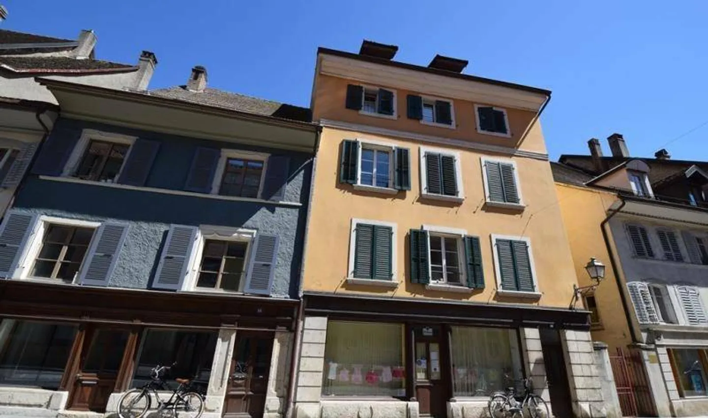 Immeuble mixte pour investisseur - Photo 1 sur 2