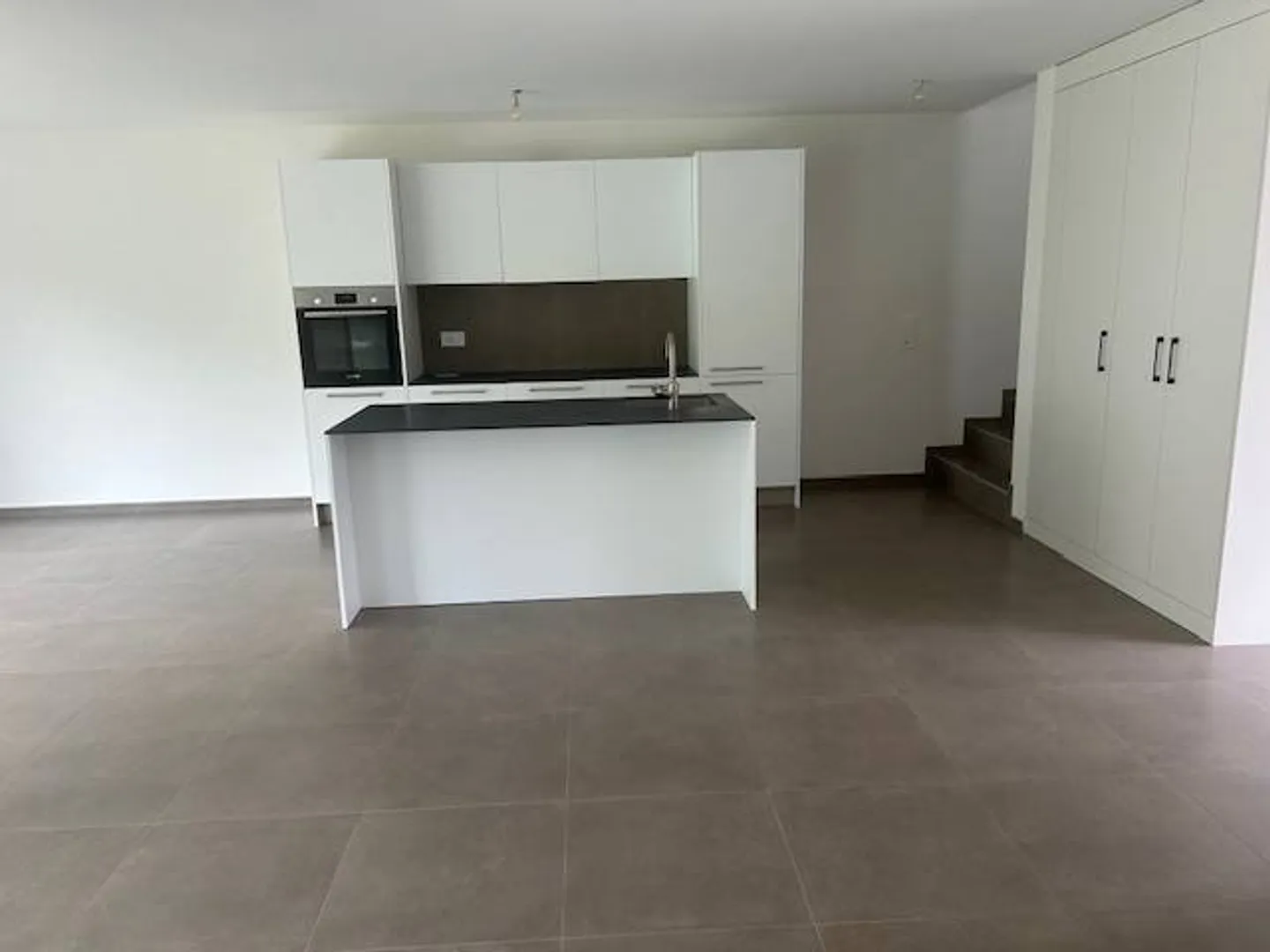 Villa contemporanea nuova - Foto 4 di 4