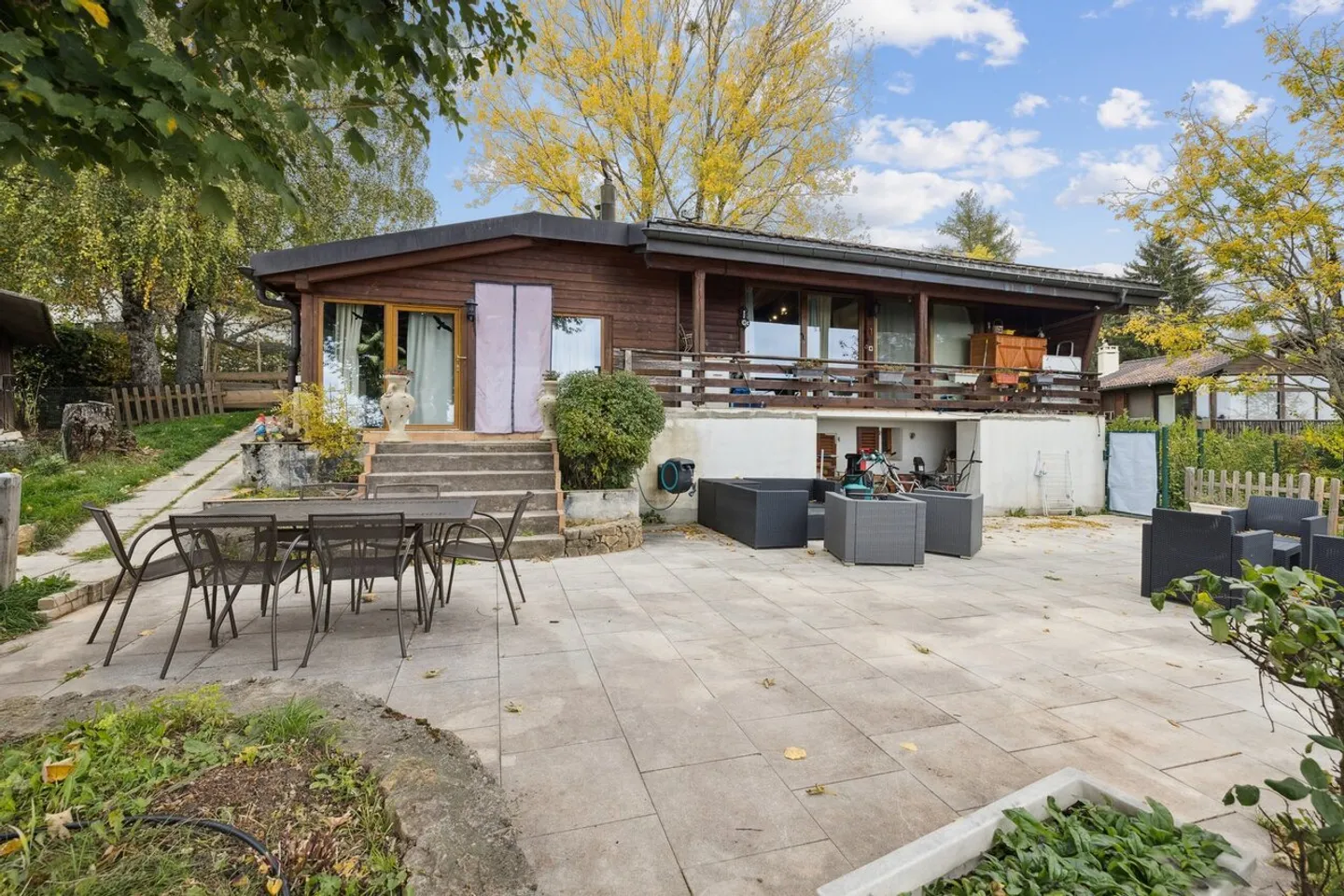 Individual chalet, quiet with lake view - Photo 7 of 13