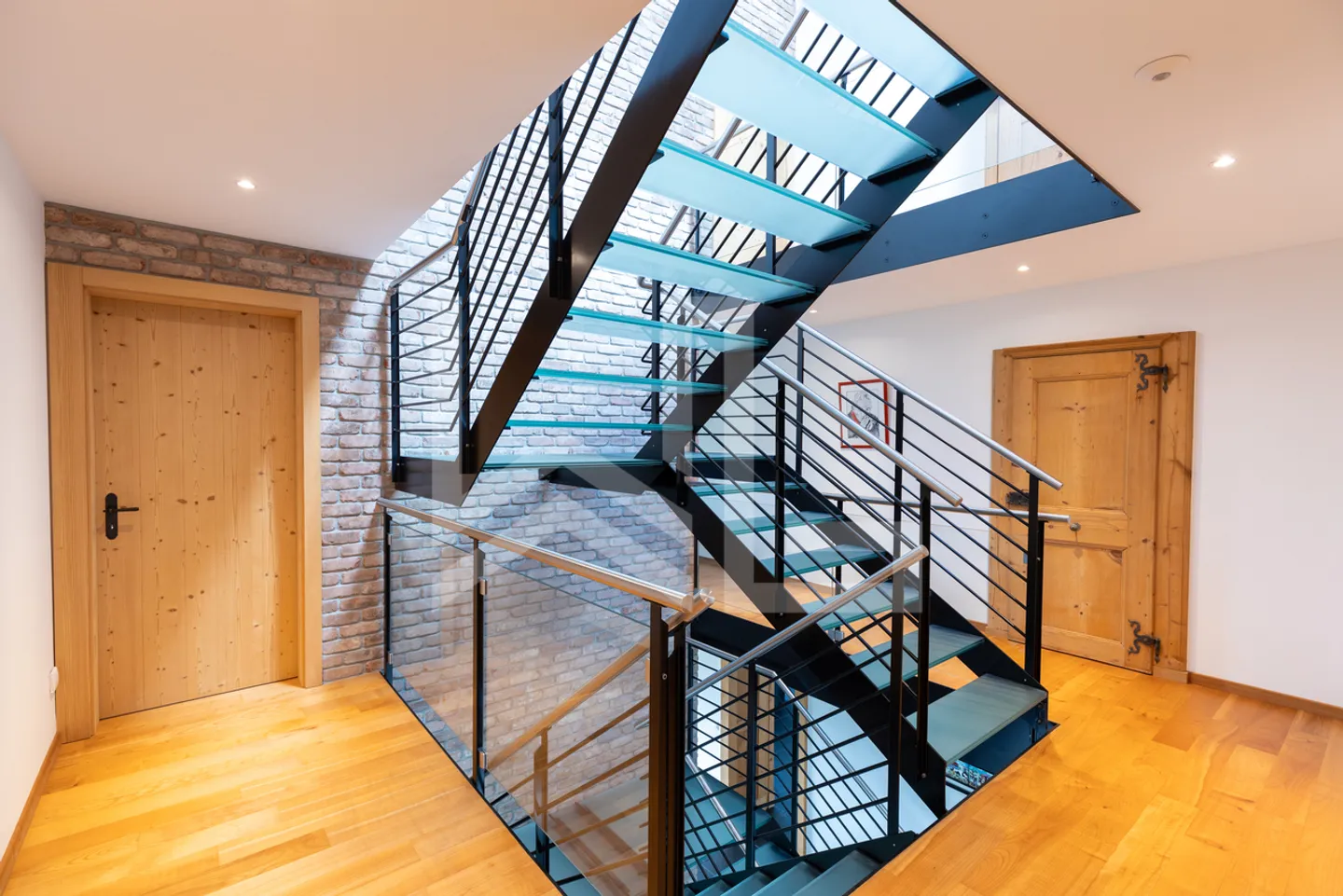 Magnificent equestrian property consisting of 3 dwellings - Photo 9 of 13