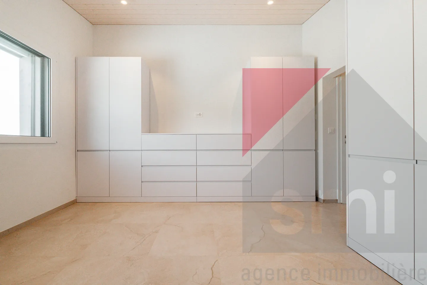 New luxury penthouse with a view of the lake and the Prealps - Photo 6 of 10