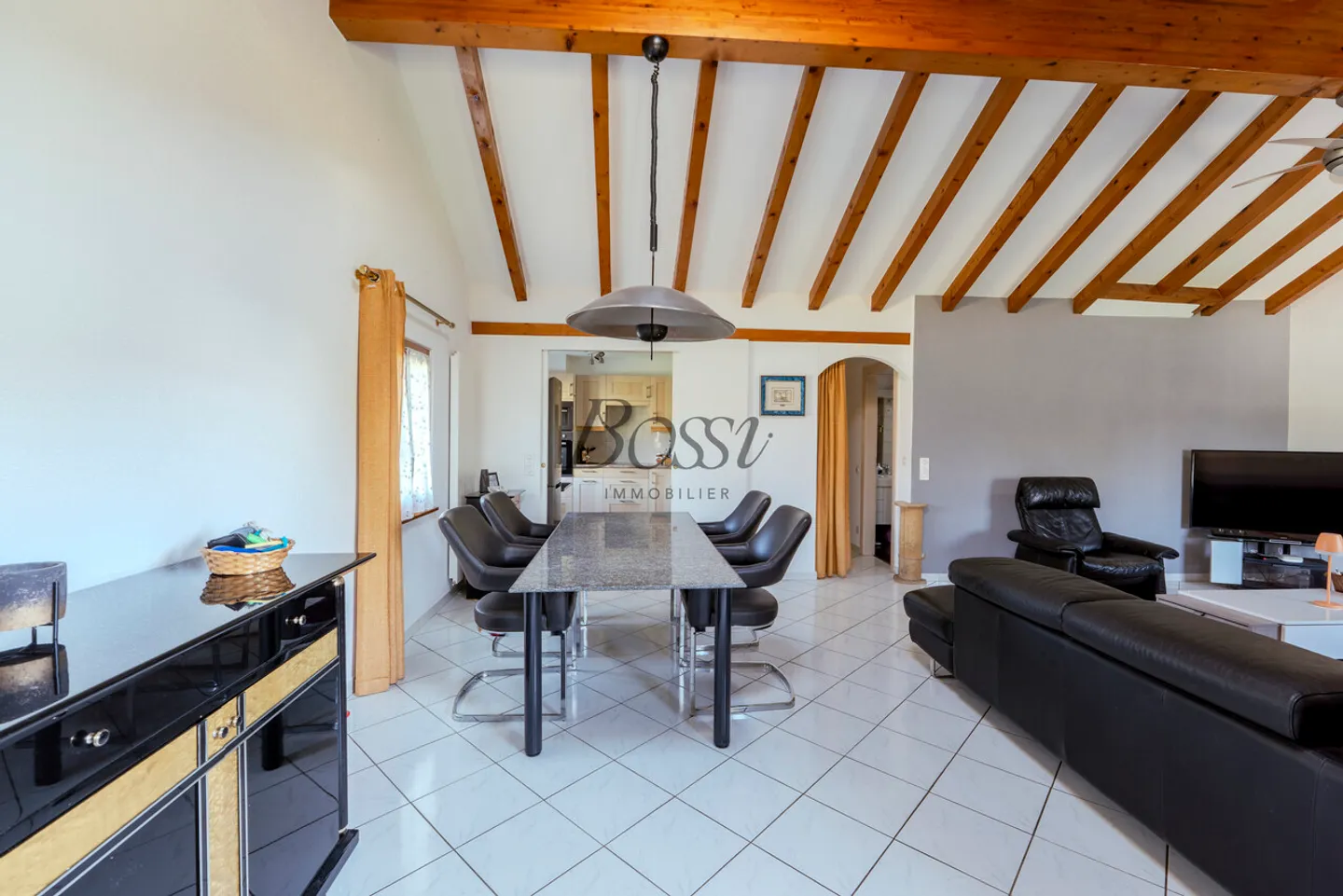 Casa di campagna, vista lago e Alpi, 2 appartamenti, reddito immediato - Foto 5 di 13