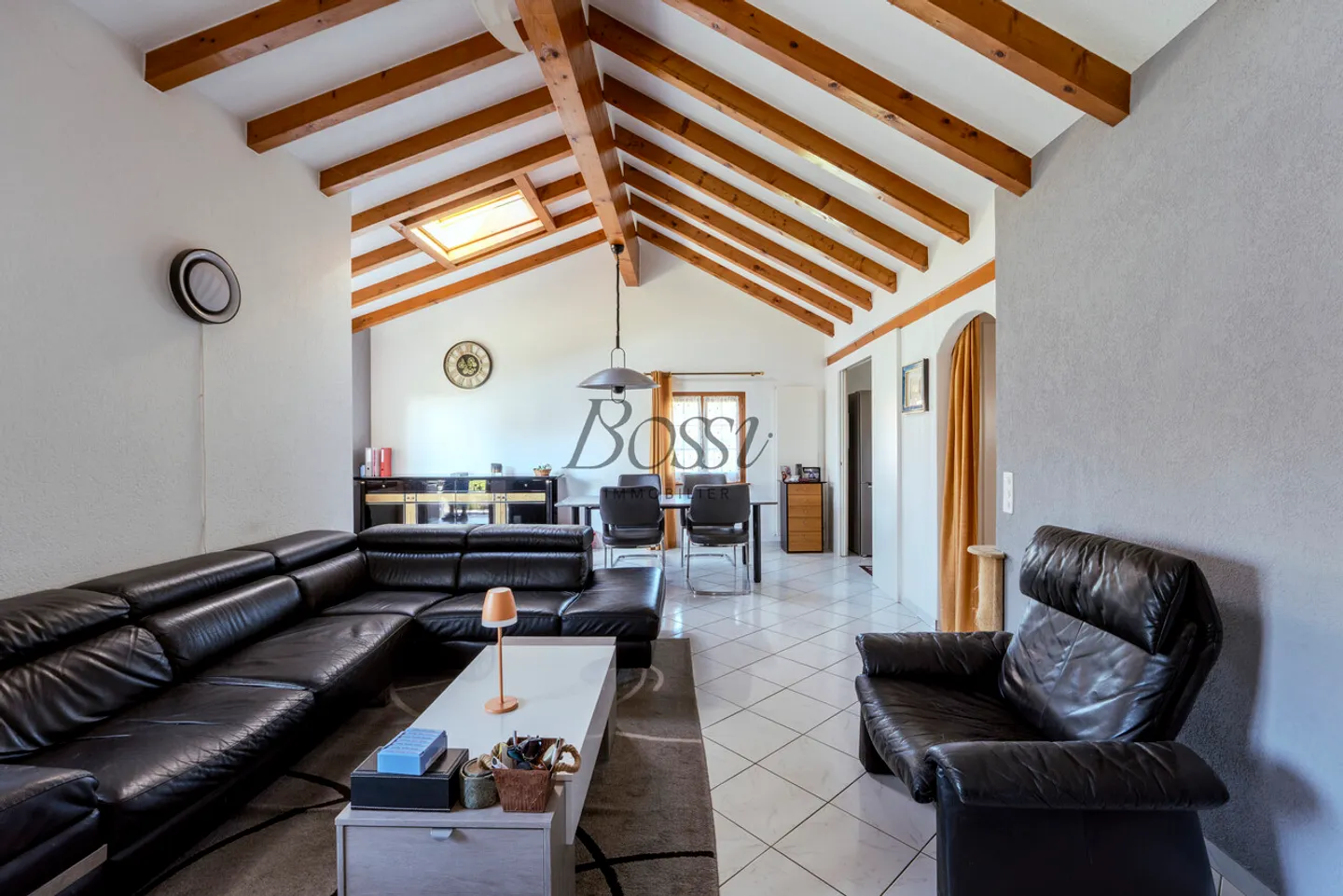 Casa di campagna, vista lago e Alpi, 2 appartamenti, reddito immediato - Foto 3 di 13