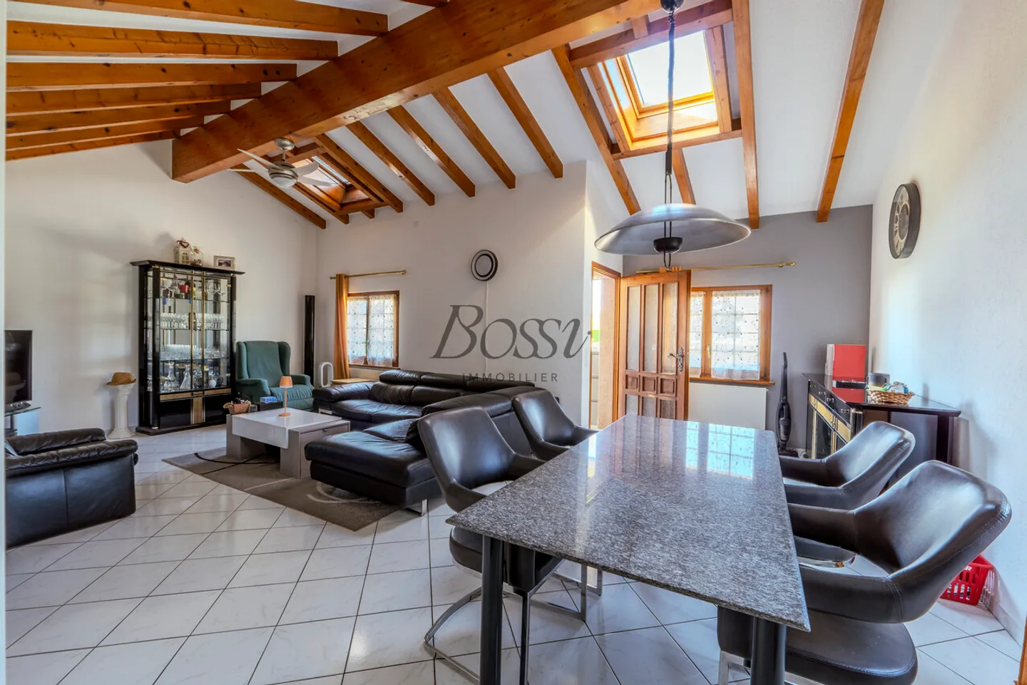 Casa di campagna, vista lago e Alpi, 2 appartamenti, reddito immediato - Foto 4 di 13