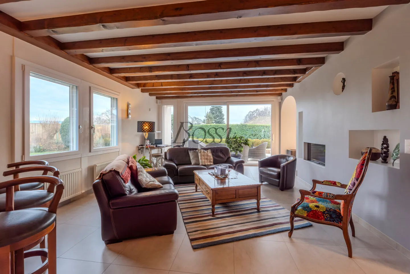 Villa luminosa con piscina: autonomia energetica e diritto di costruzione - Foto 12 di 13