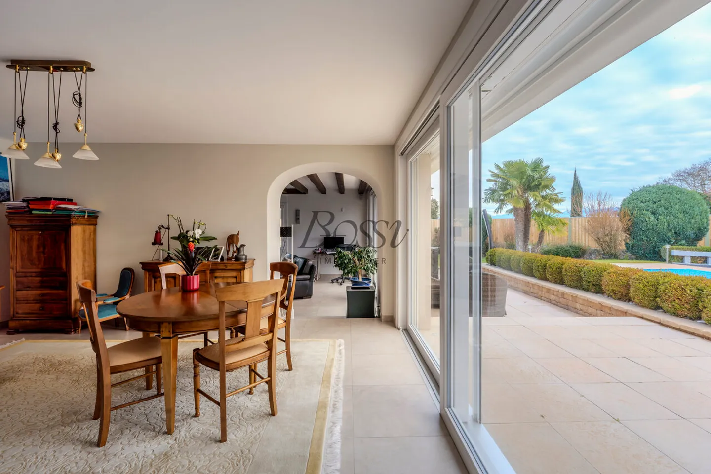 Villa luminosa con piscina: autonomia energetica e diritto di costruzione - Foto 10 di 13