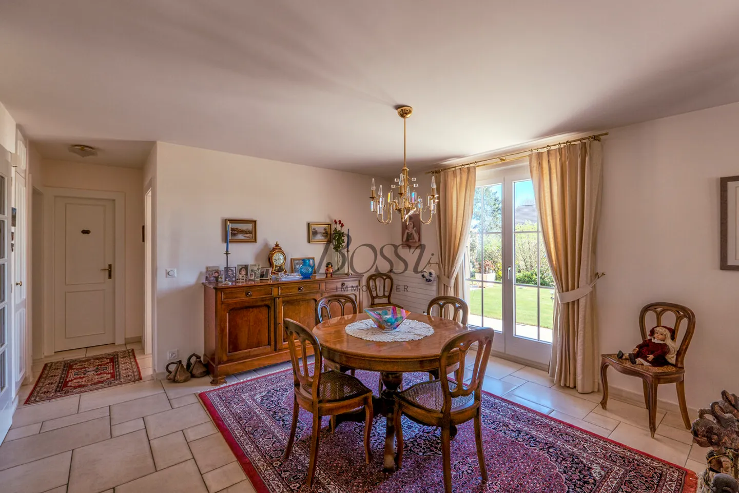 Beautiful individual house with pool and great potential - Photo 10 of 13