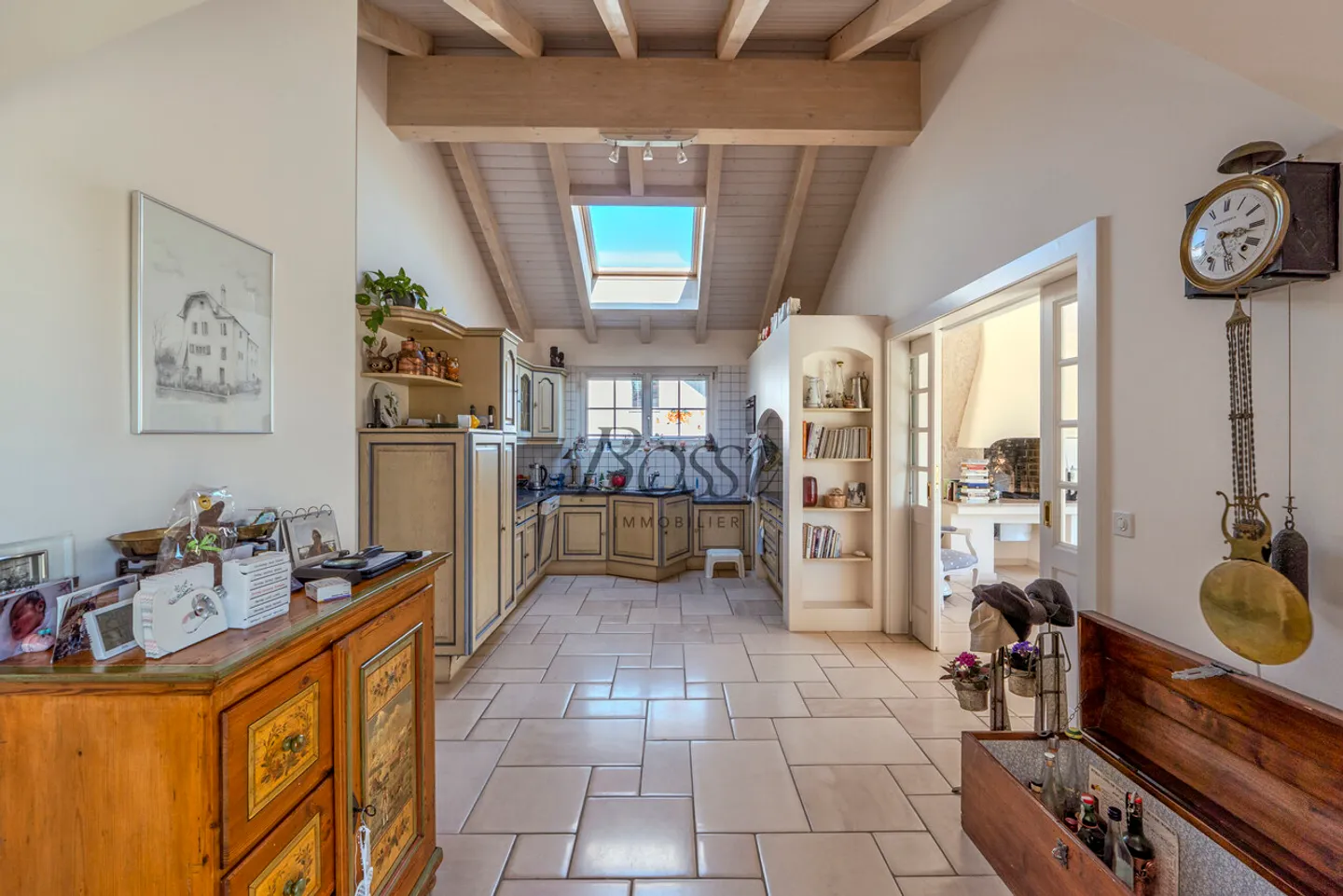 Beautiful individual house with pool and great potential - Photo 8 of 13