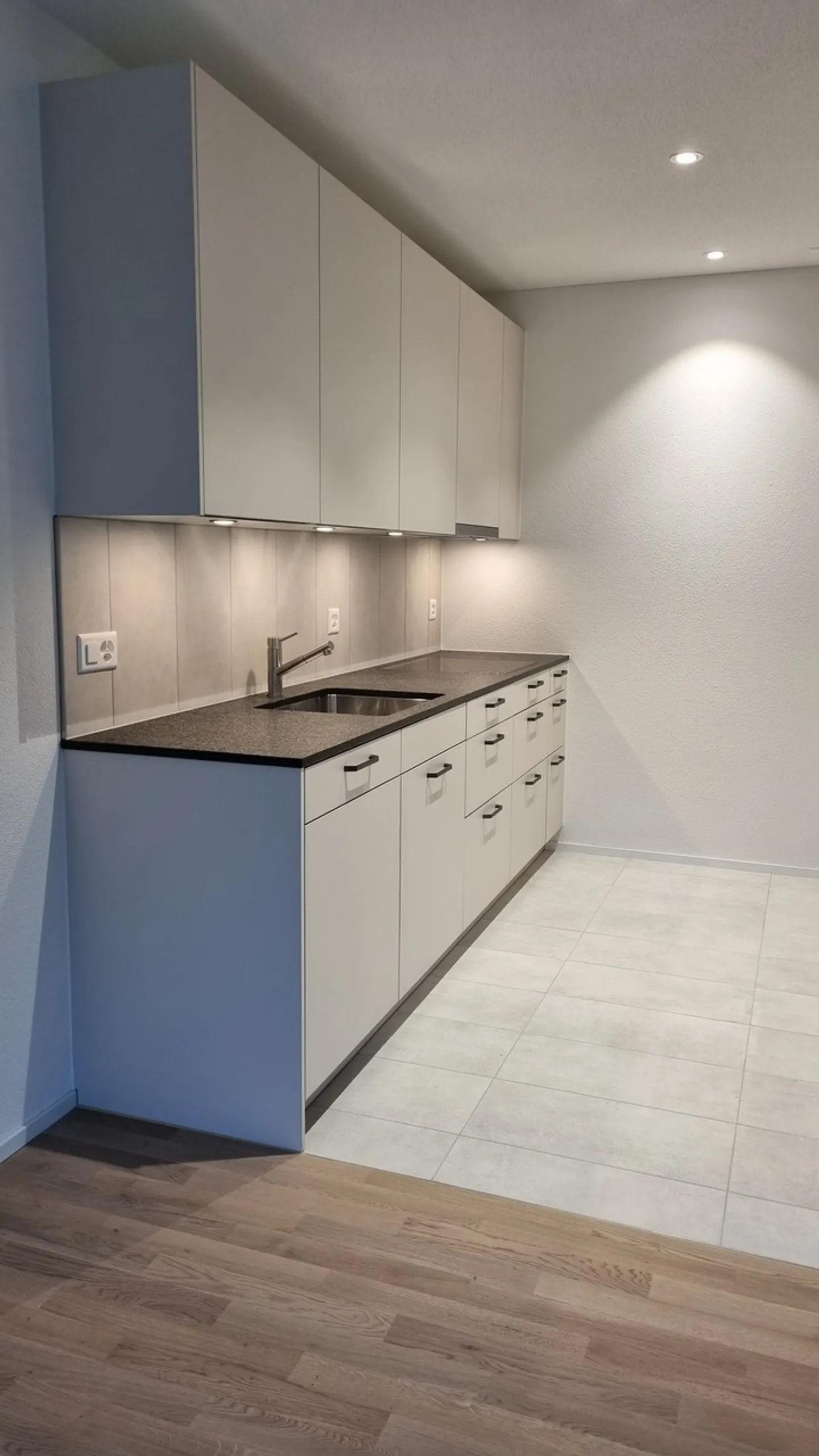 For rent in Zollbrück 2 ½ room apartment on the 1st floor - Photo 1 of 8