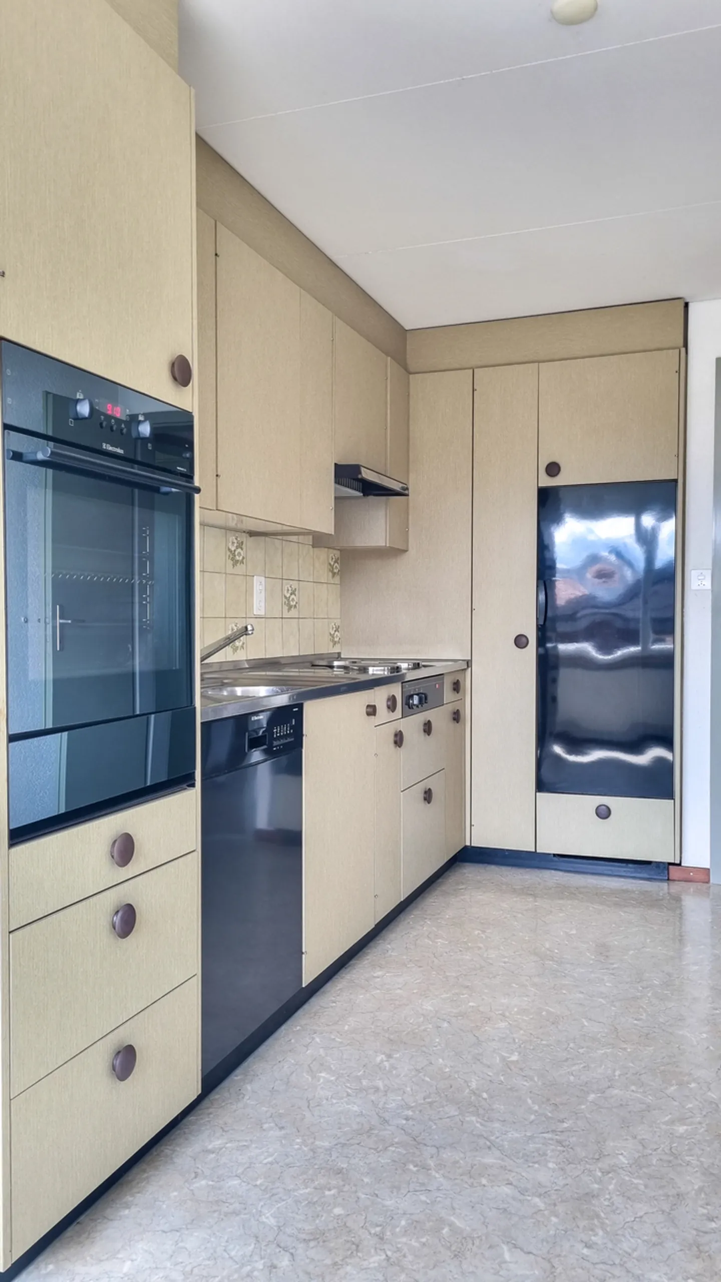3.5 Zimmer-Dachwohnung mit rund 87 m² NF - an ruhiger Quartierlage - Foto 6 von 13