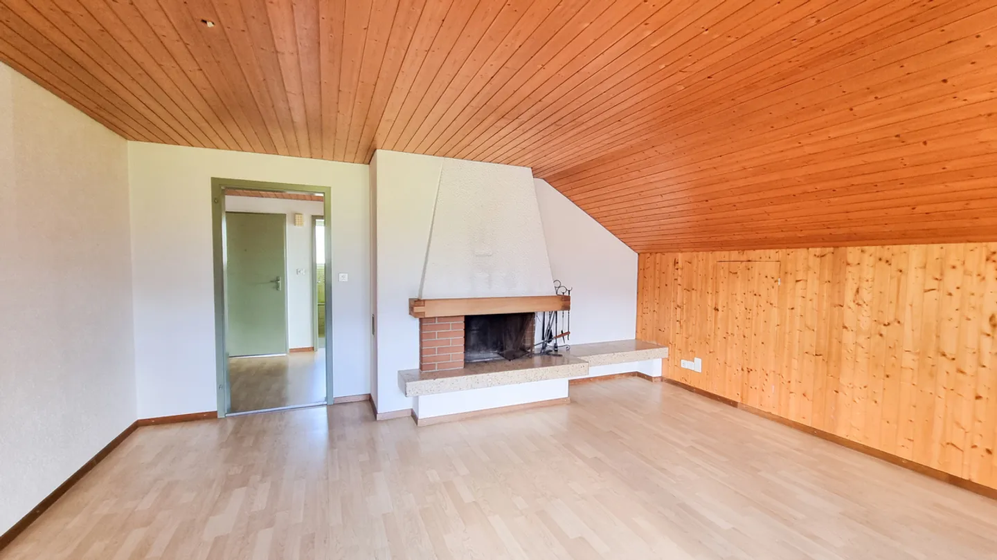3.5 Zimmer-Dachwohnung mit rund 87 m² NF - an ruhiger Quartierlage - Foto 8 von 13