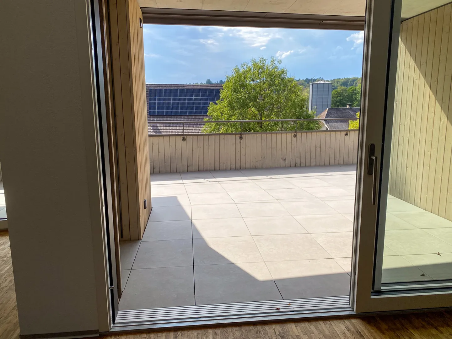 Attractive 4.5 Room Attic Apartment for Rent in Niederönz - Photo 8 of 11