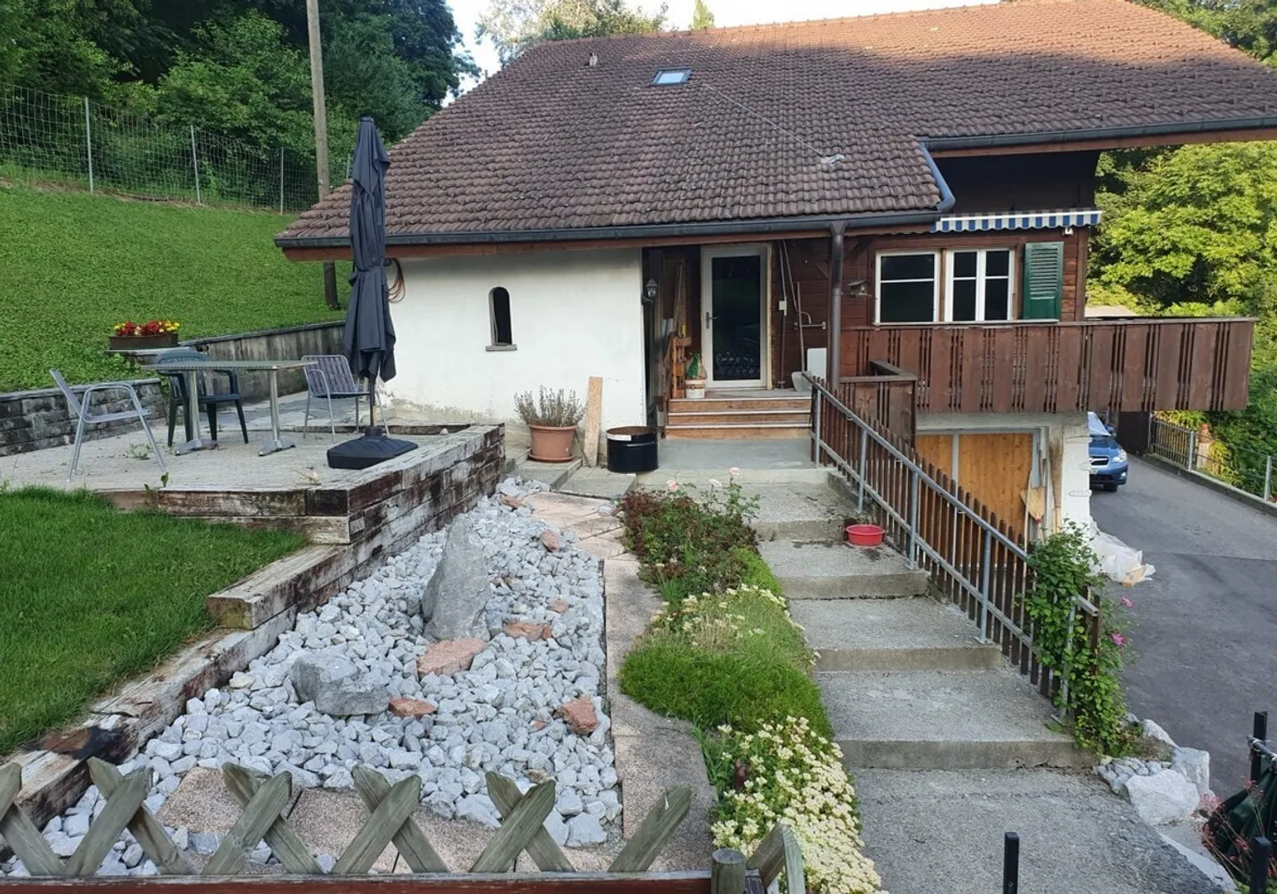 Schöne 2.5 Zimmerwohnung mit grossem Sitzplatz - Foto 8 von 10