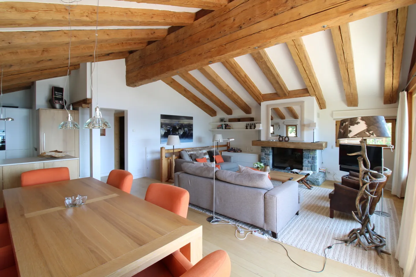 Super chalet vicino alla pista/golf degli Esserts! - Foto 2 di 13