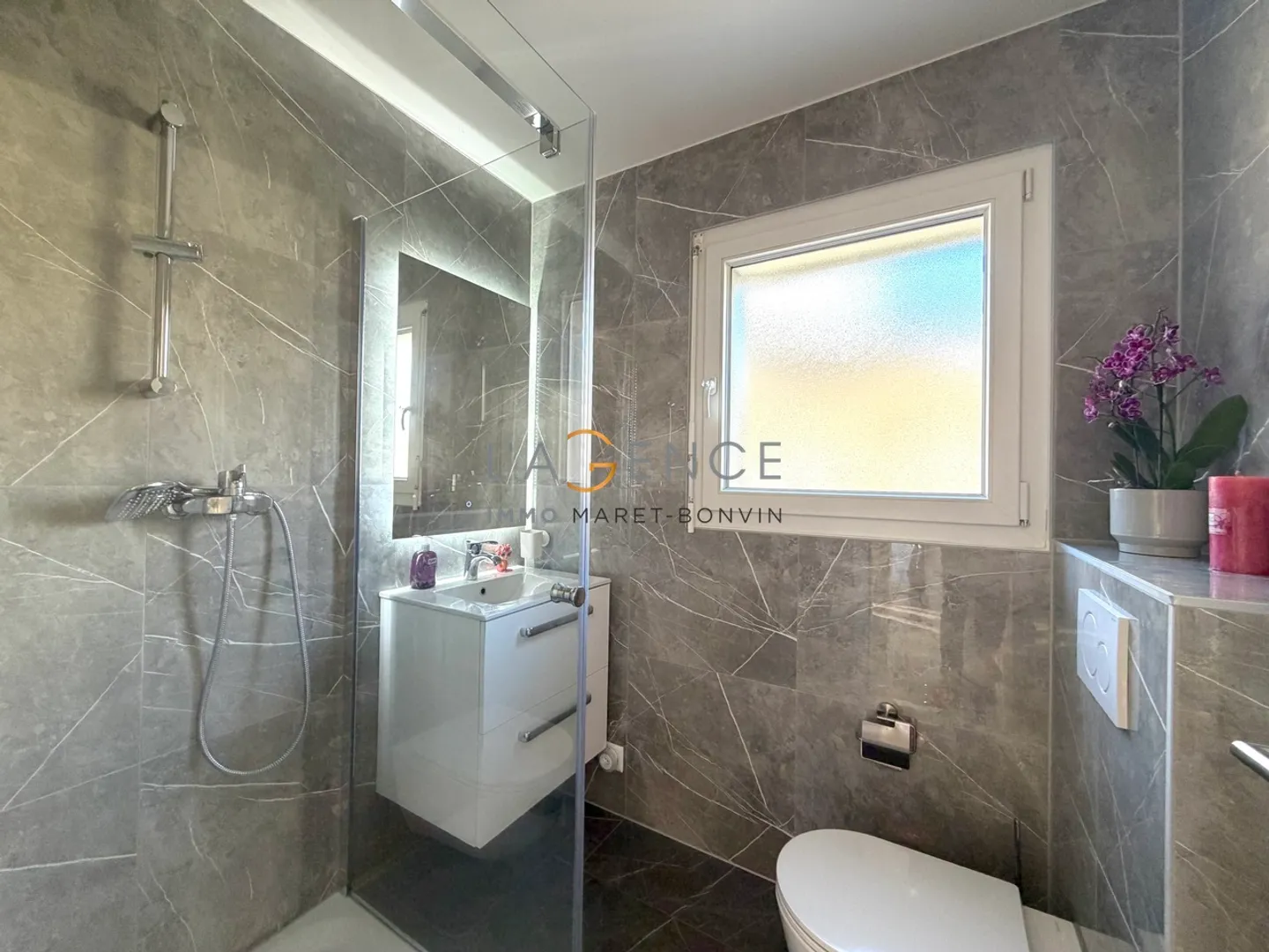 ATTICO DI 5,5 VANI CON TERRAZZA A 360 GRADI DI 130M2 - Foto 8 di 12