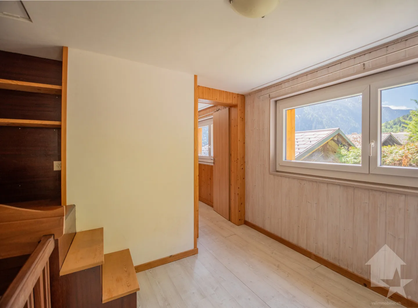 Chalet charmant avec jardin - Photo 8 sur 13