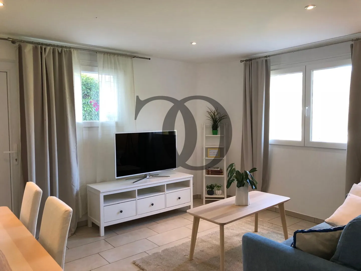 Apartment for rent in St-Légier-La Chiésaz. - Photo 4 of 8