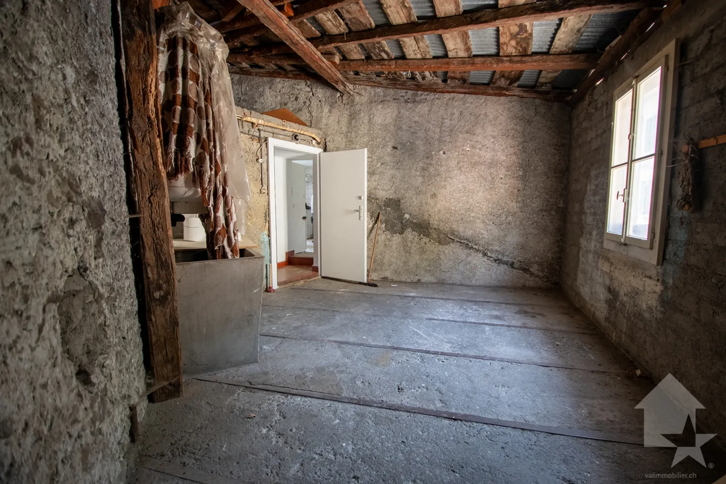 Immeuble à rénover de 3 appartements au coeur de Martigny - Foto 8 von 13