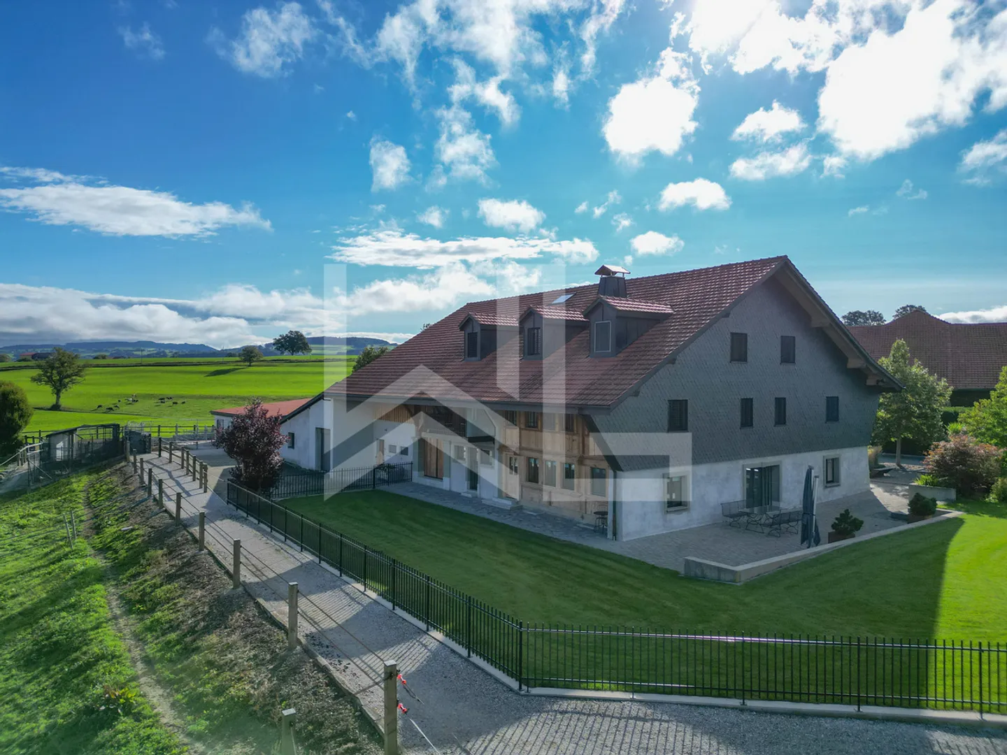 Magnificent equestrian property consisting of 3 dwellings - Photo 1 of 13