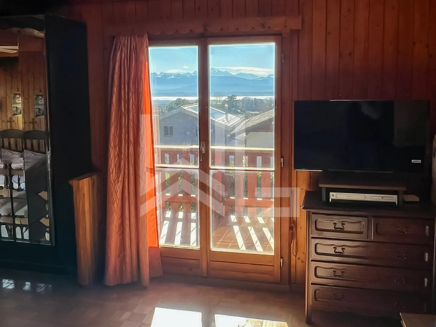 Charmantes Chalet mit Aussicht - begehrte Gegend - Foto 4 von 7