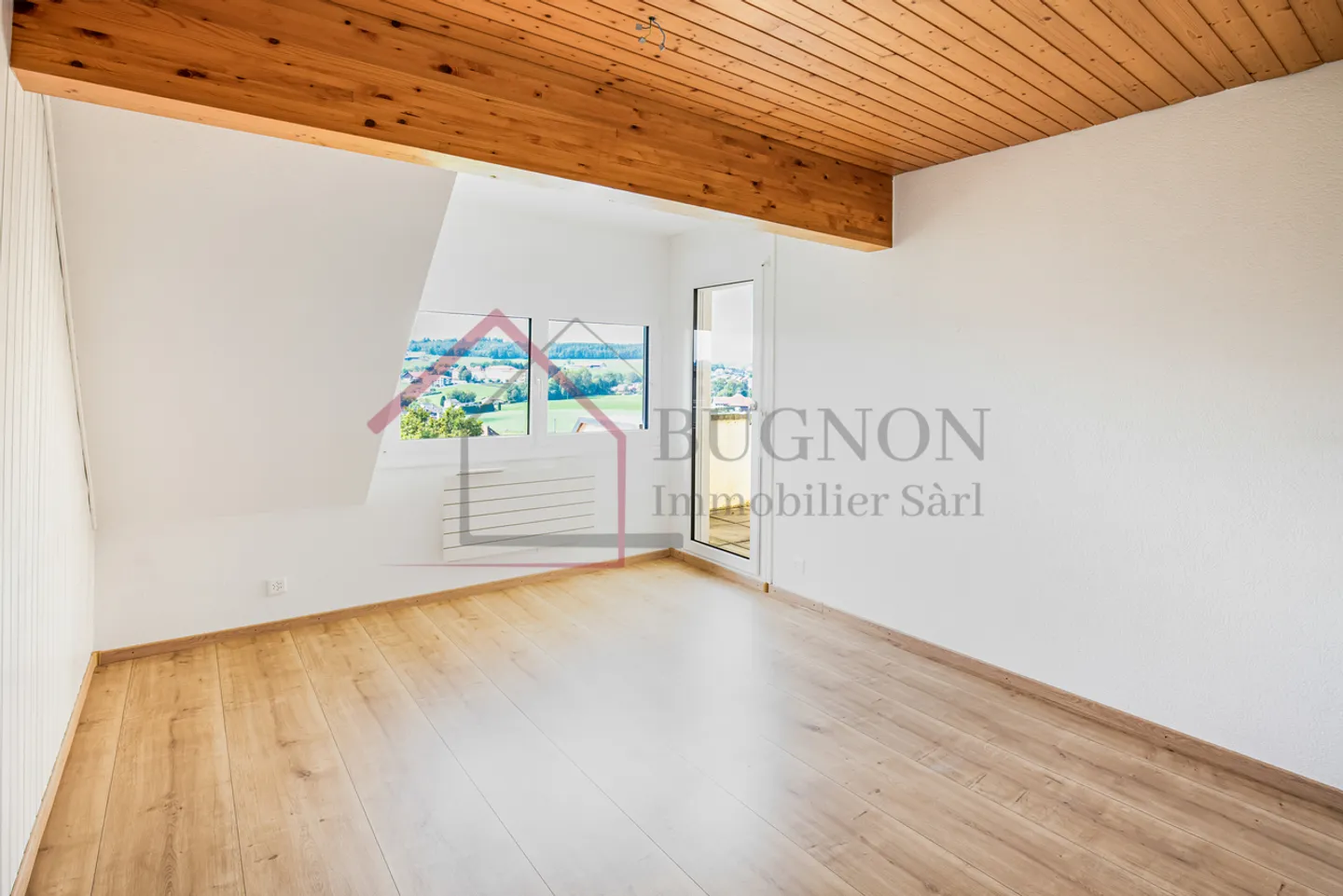 Geräumige 4,5 Zimmer mit privatem Aufzug - Zentrum von Romont - Foto 6 von 13