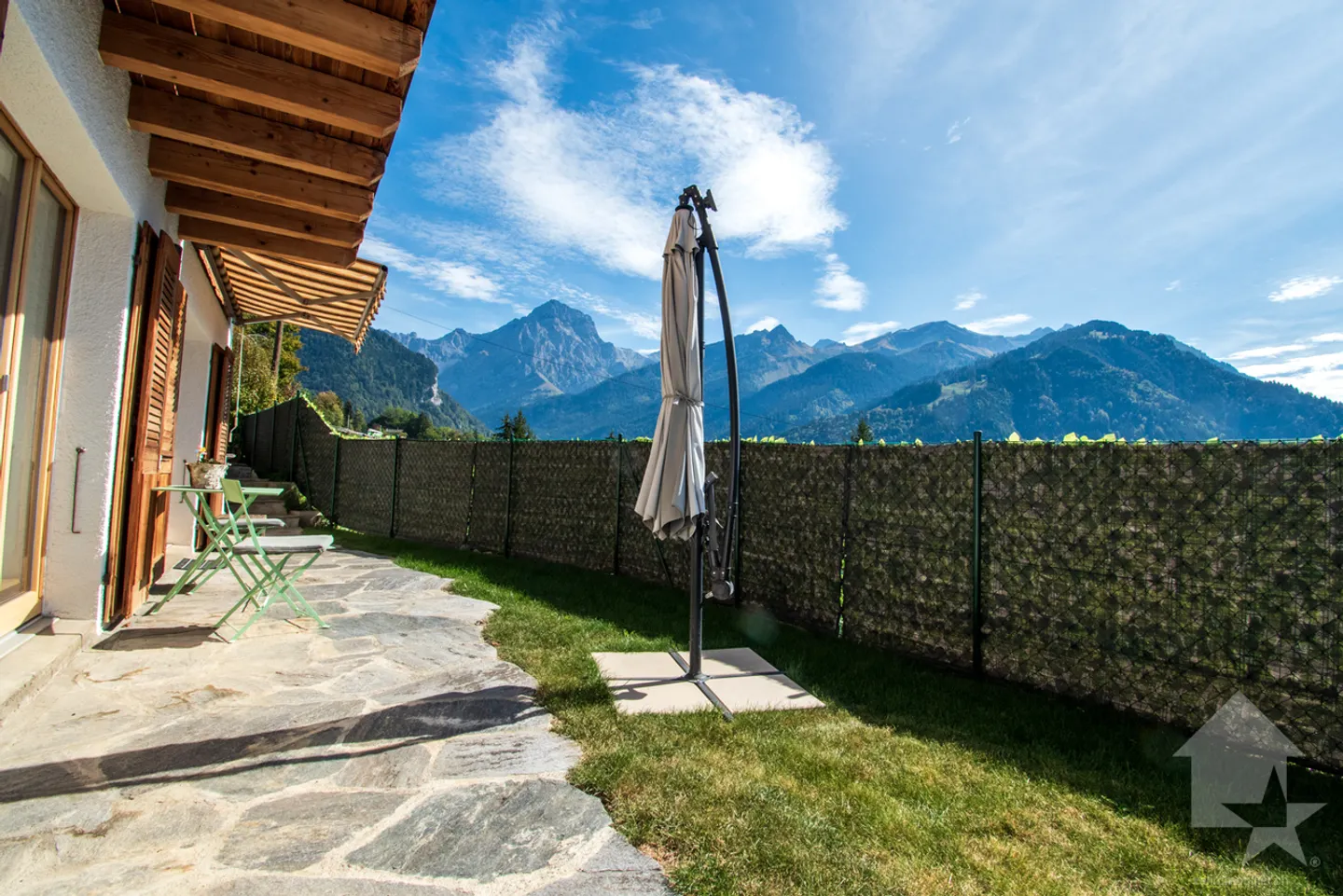 Fully renovated chalet with panoramic view in Posses-sur-Bex - Photo 12 of 13