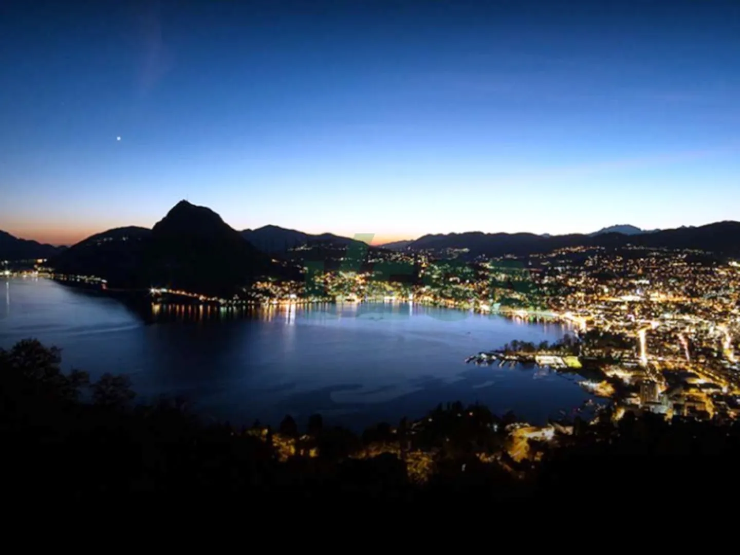 Nouvel et superbe appartement avec belle vue et piscine privée - Photo 2 sur 9