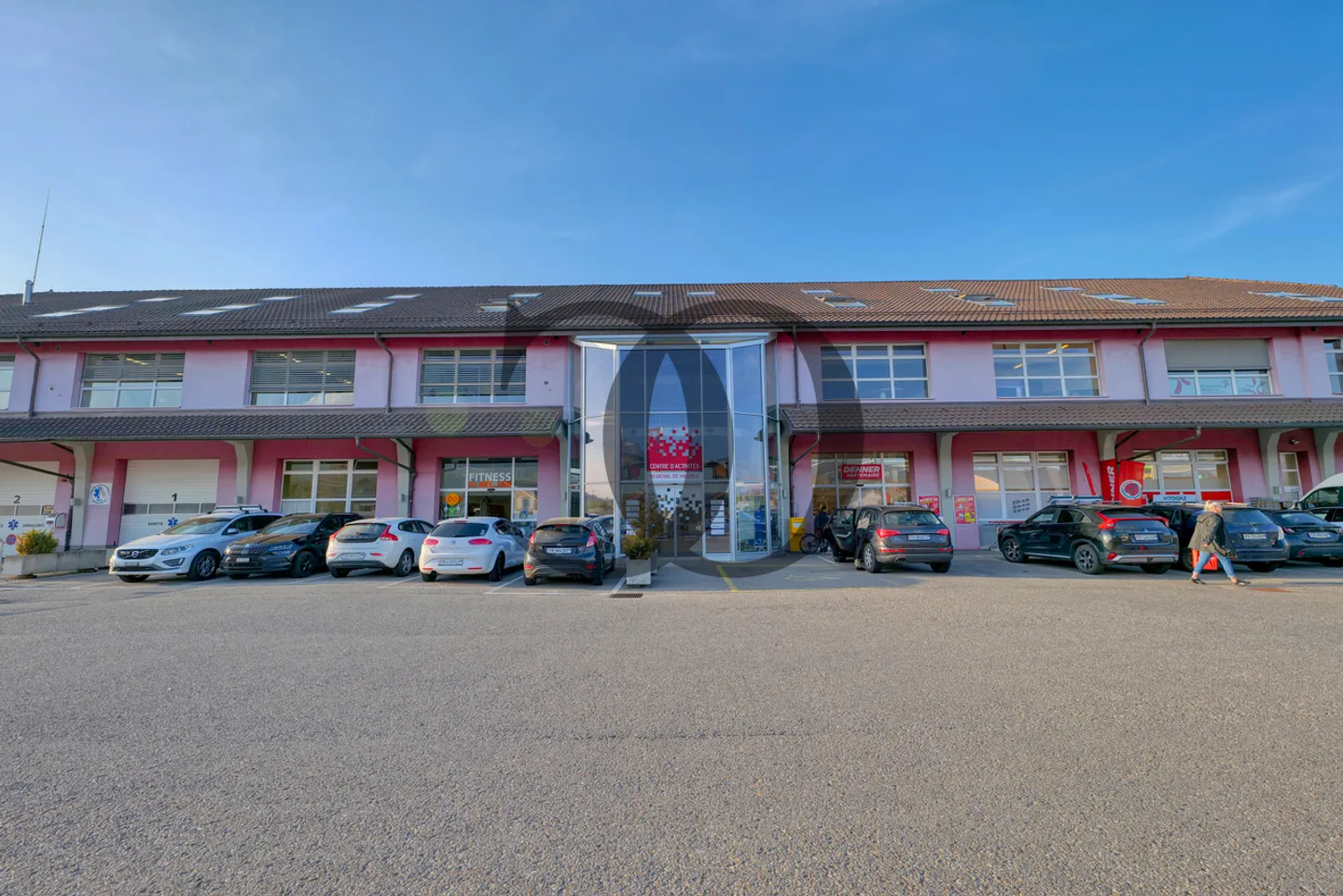 Mixed commercial space for rent in Vaulruz - Photo 1 of 12