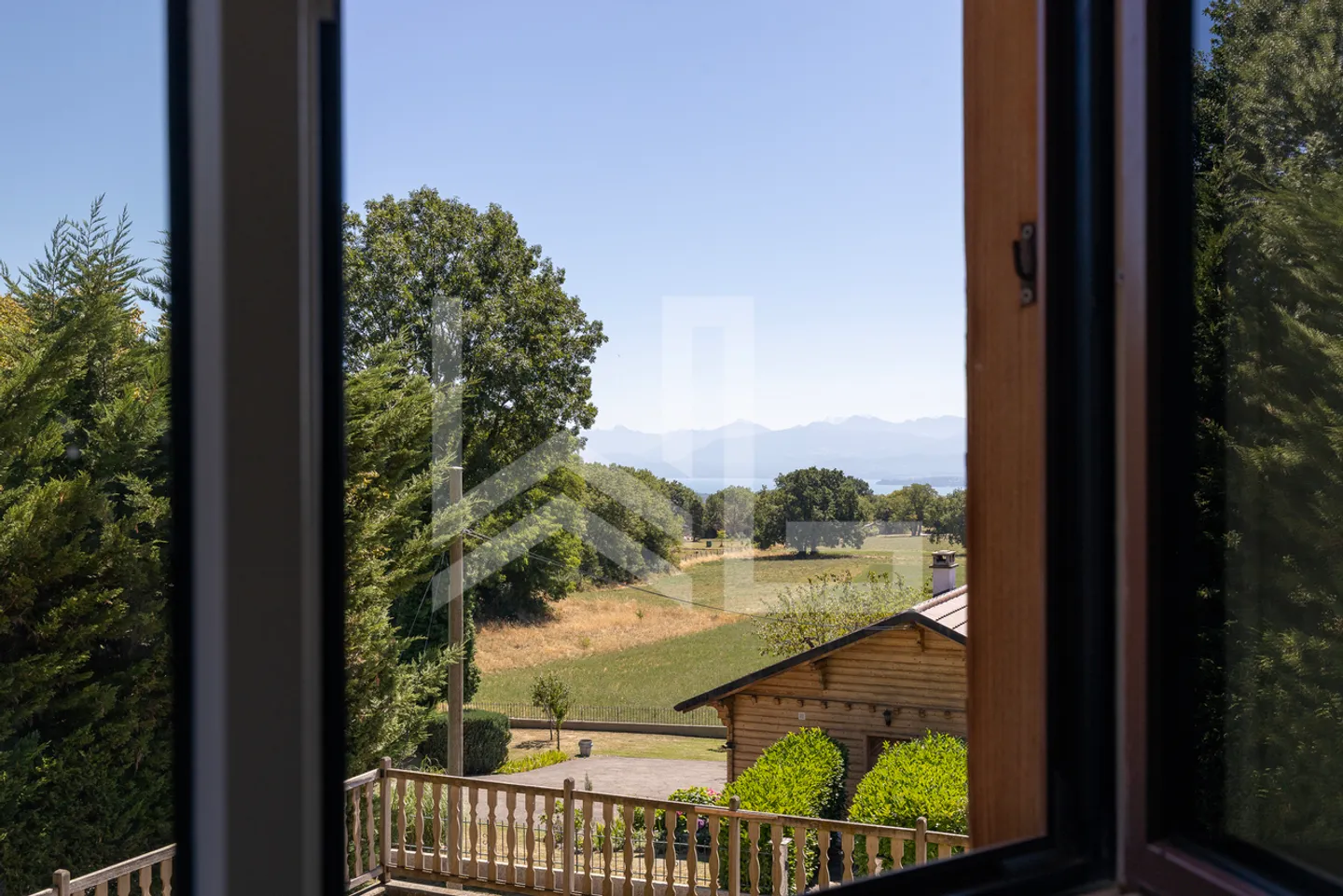 Villa rénovée avec vue imprenable - Photo 4 sur 13