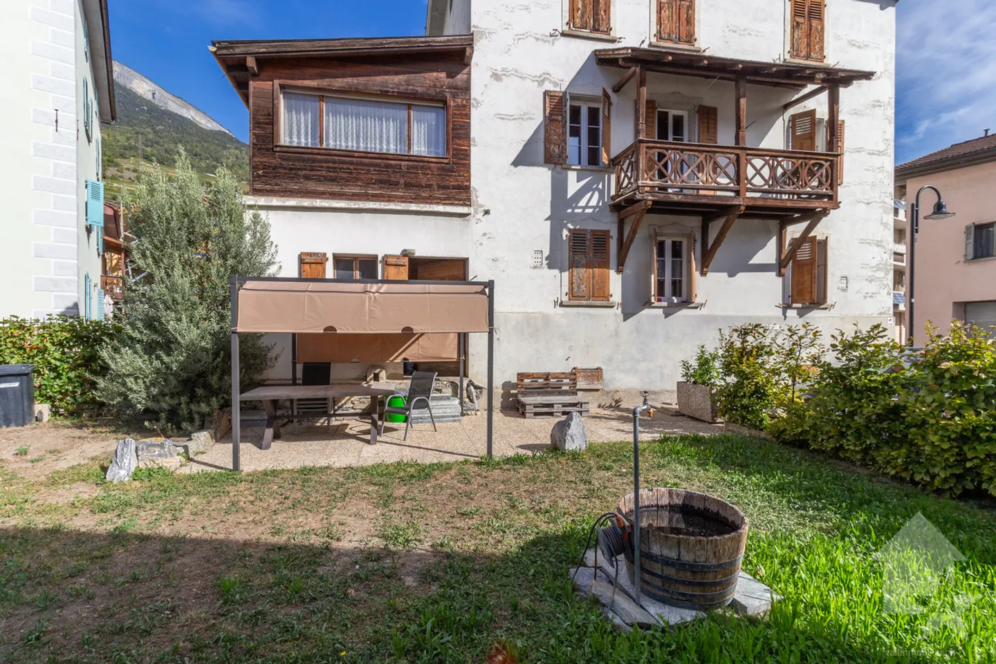 Residenza di carattere con 3 appartamenti in posizione ideale - Foto 6 di 13