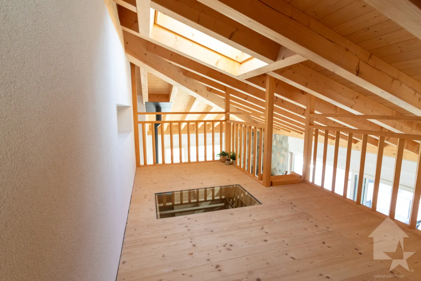 Magnificent attic apartment of 4.5 rooms - Photo 9 of 13