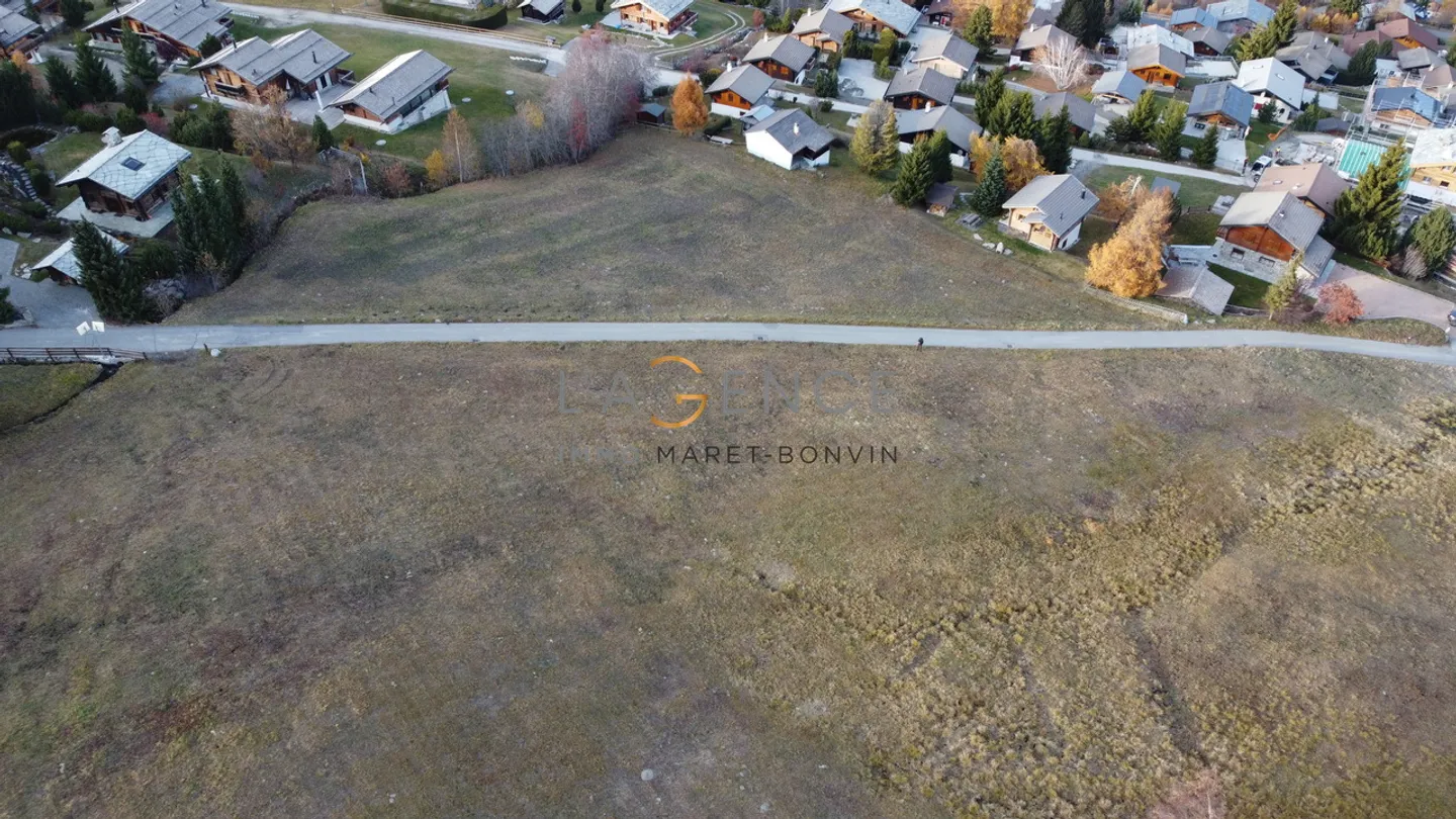 HAUTE NENDAZ - TERRENO EDIFICABILE DI 5'469 M2 - Foto 6 di 7