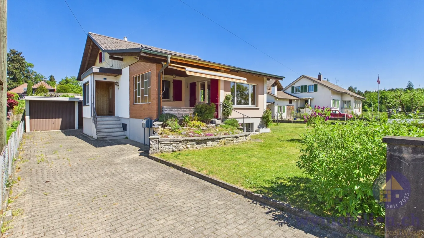 Einfamilienhaus in Kernenried - ruhige Lage mit grossem Garten - Foto 10 di 13