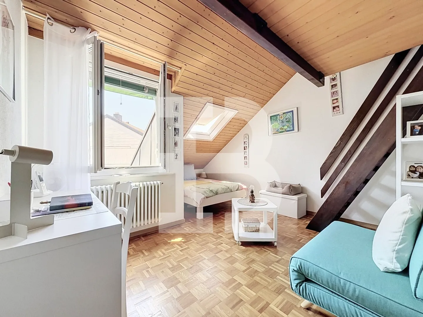 Charmant duplex en attique avec deux chambres - Photo 7 of 9