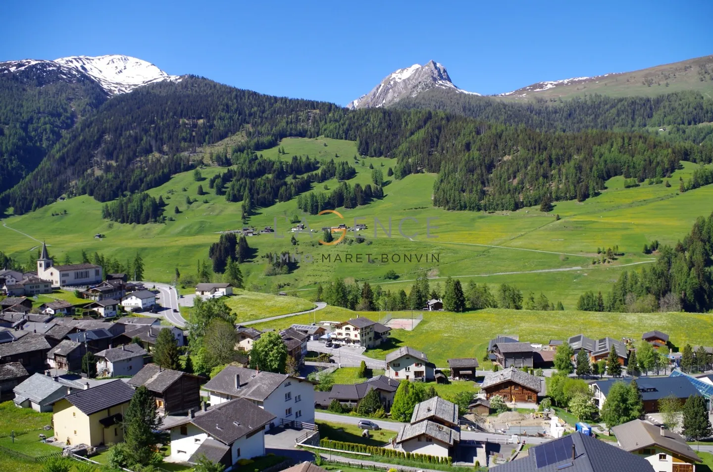 EXCEPTIONAL CHALET WITH PANORAMIC VIEW - Photo 12 of 13