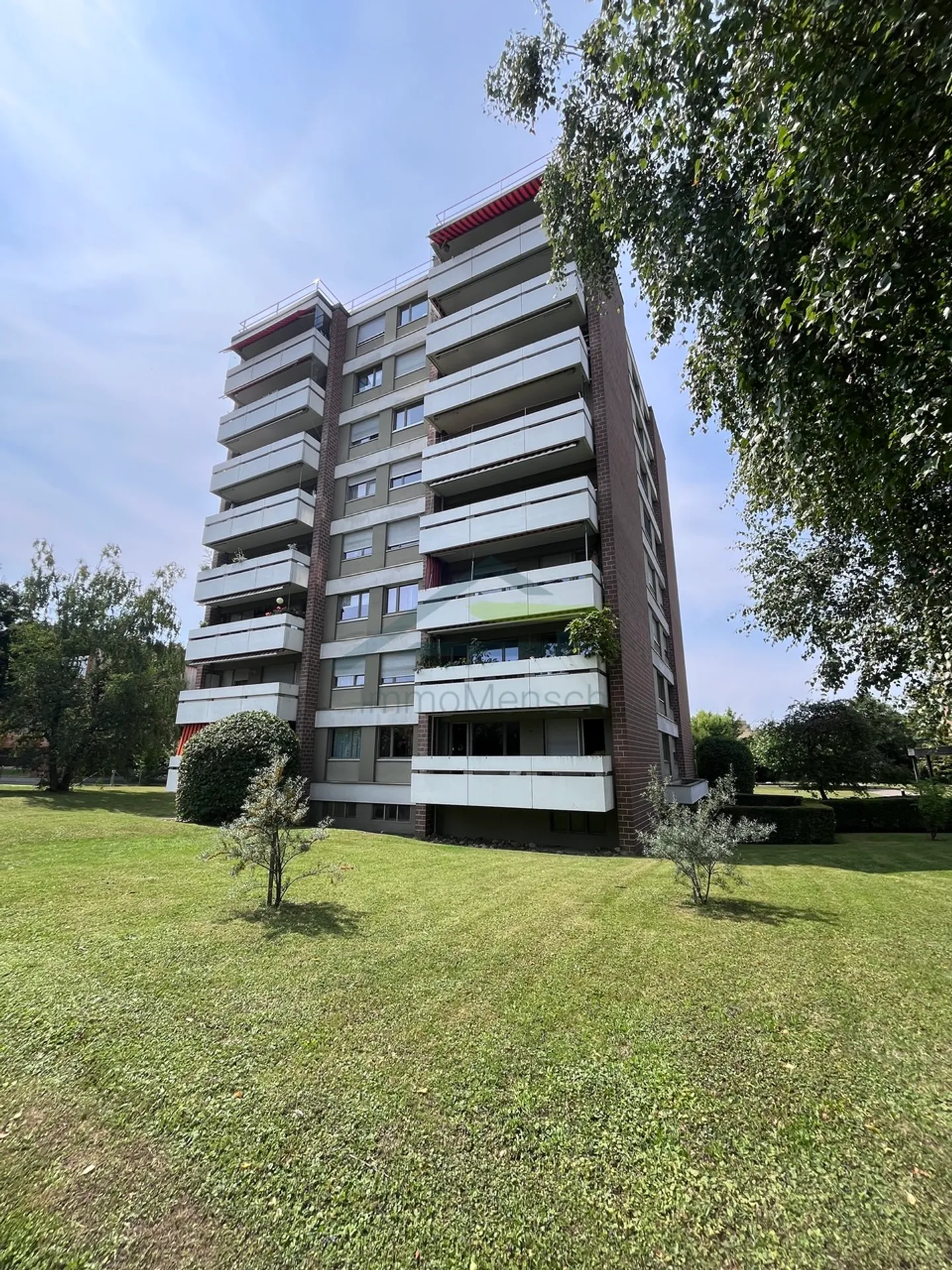 Grande appartement de 3.5 pièces (anciennement 4.5 pièces) en droit de superficie - Photo 1 sur 7