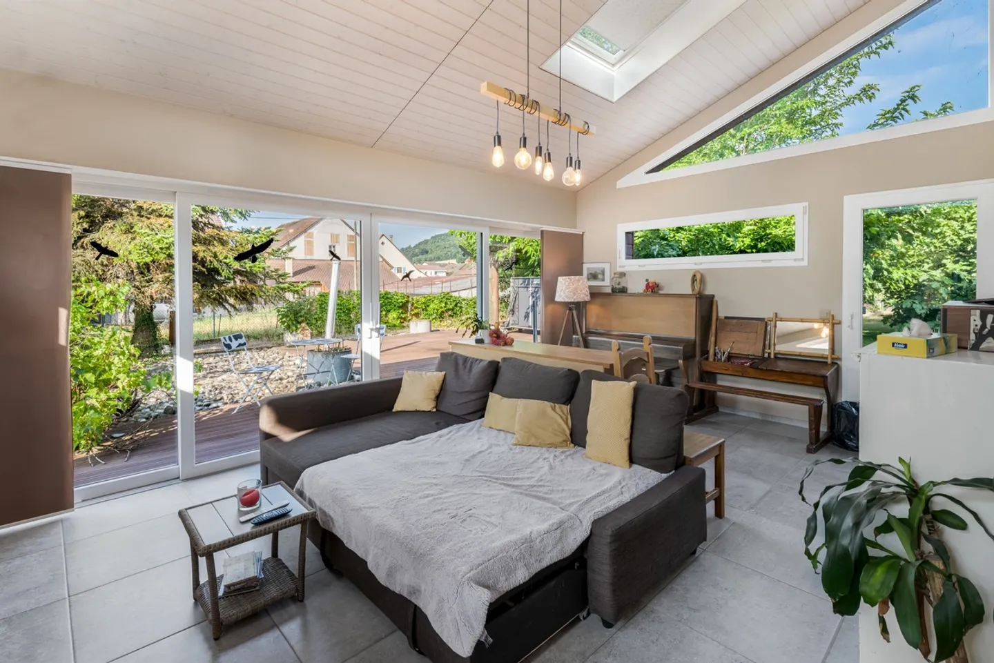 Lumineuse et vaste villa de 6.5 pièces - Photo 6 sur 13