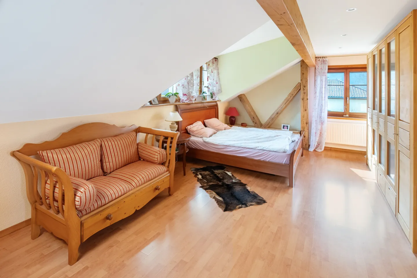 Magnificent 6.5-room villa with large plot on the edge of the forest - Photo 10 of 13