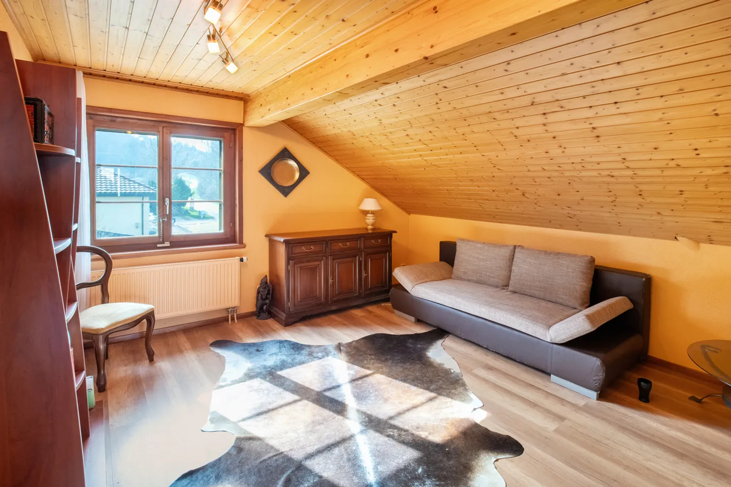 Magnificent 6.5-room villa with large plot on the edge of the forest - Photo 9 of 13