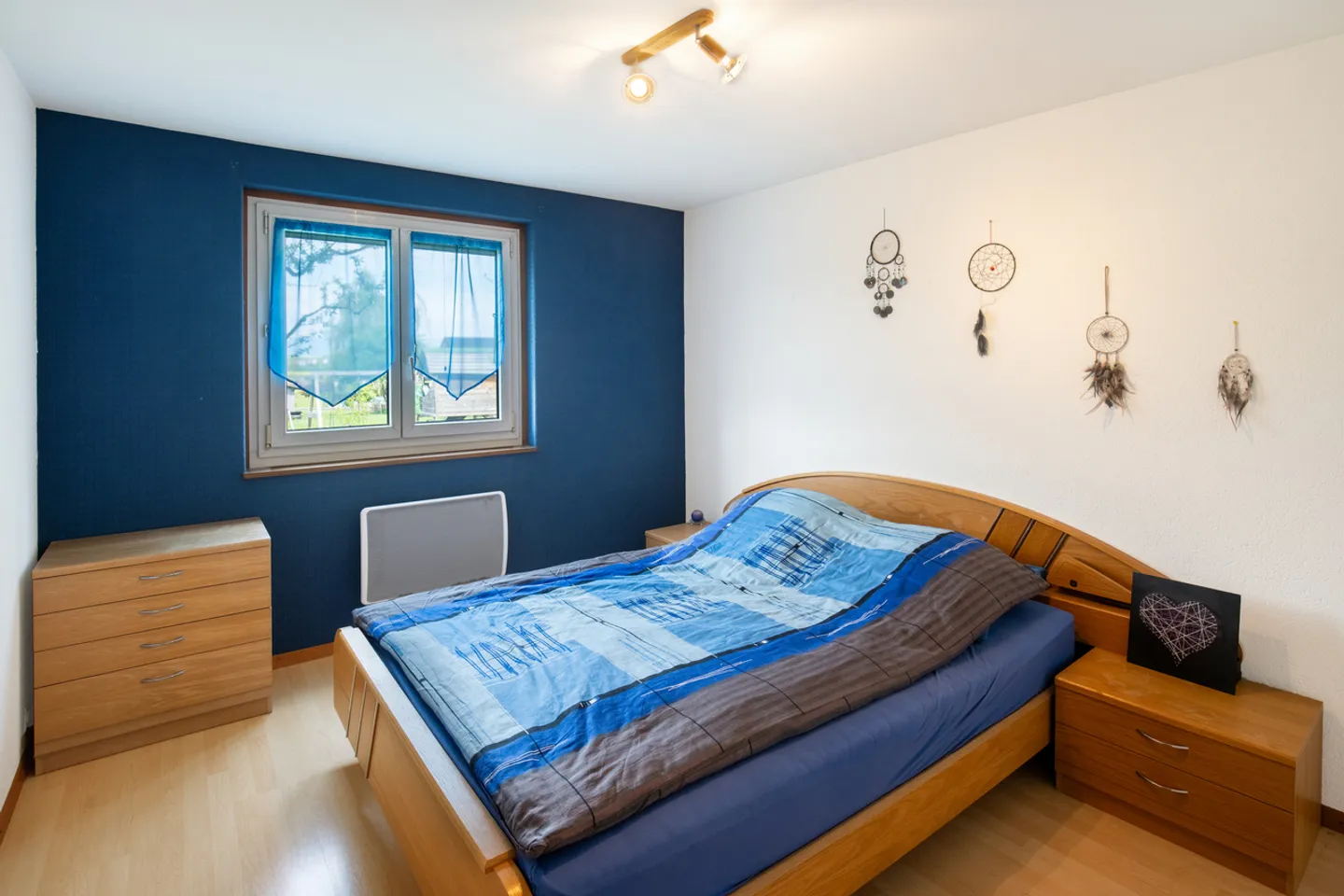 Wunderschöne 5,5-Zimmer-Villa mit Schwimmbad - Foto 11 von 13