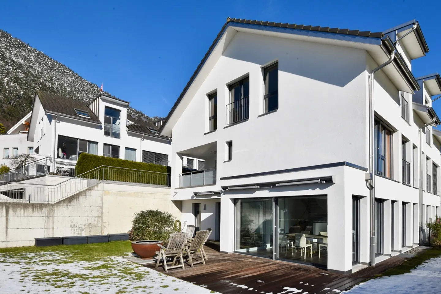 Large Detached Family House with Wonderful Views - Photo 1 of 13