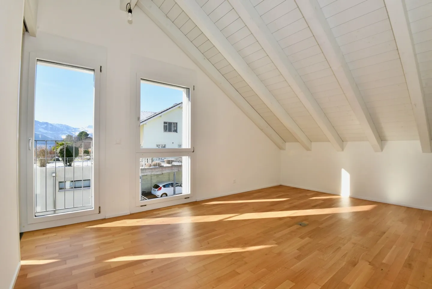 Large Detached Family House with Wonderful Views - Photo 11 of 13