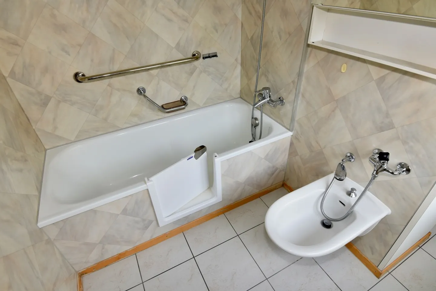 Traumhaftes Baugrundstück mit Panoramablick auf See und Rigi - Foto 8 di 11