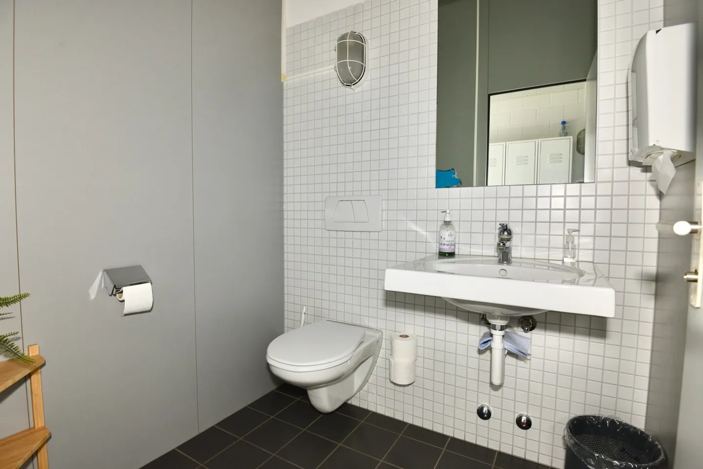 Moderne Büroräumlichkeiten in Immensee - Foto 7 von 10
