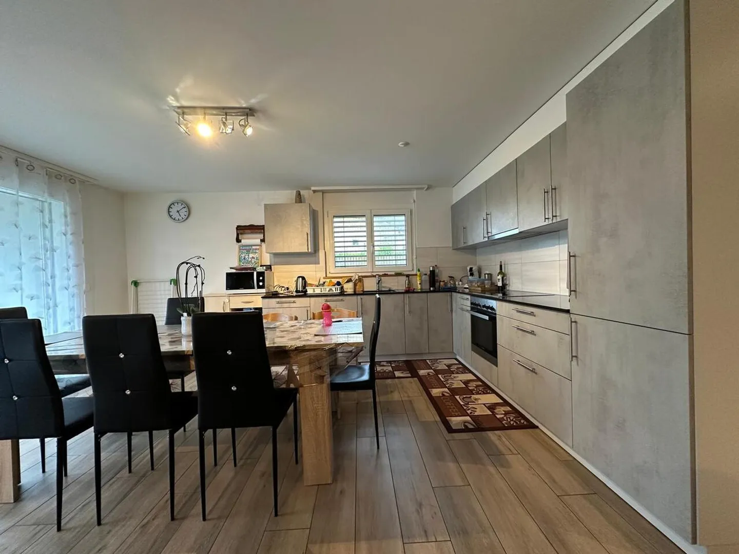 Magnifico appartamento di 4,5 locali con giardino privato - Foto 4 di 12