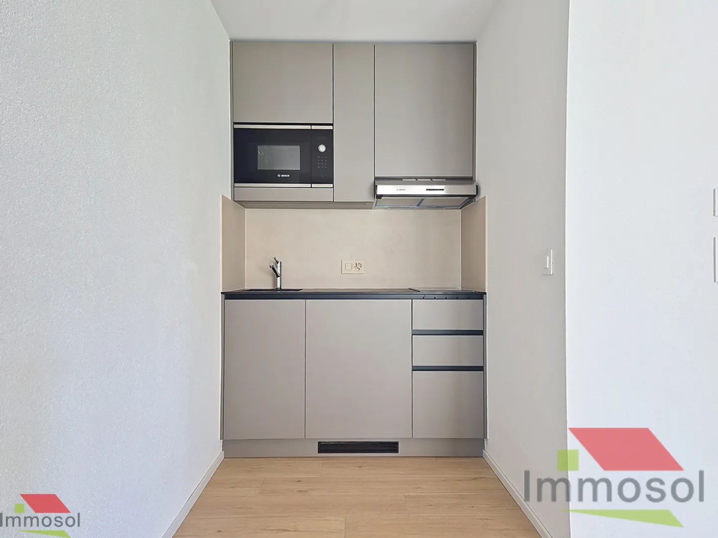 Studio Nuovo con Terrazza - Foto 4 di 5