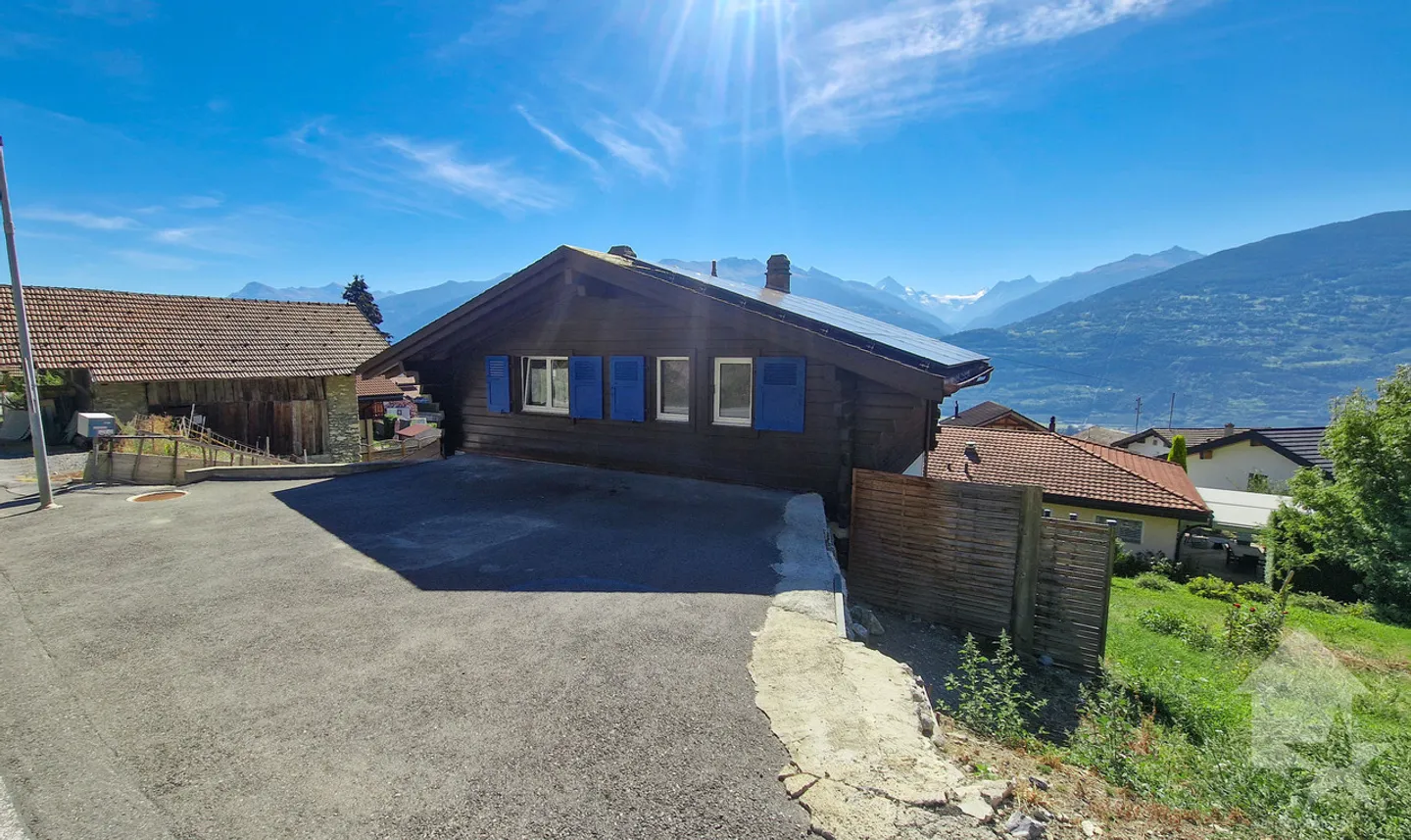 Charming small chalet 4.5p, superb location, quiet, view, sunny! - Photo 4 of 13