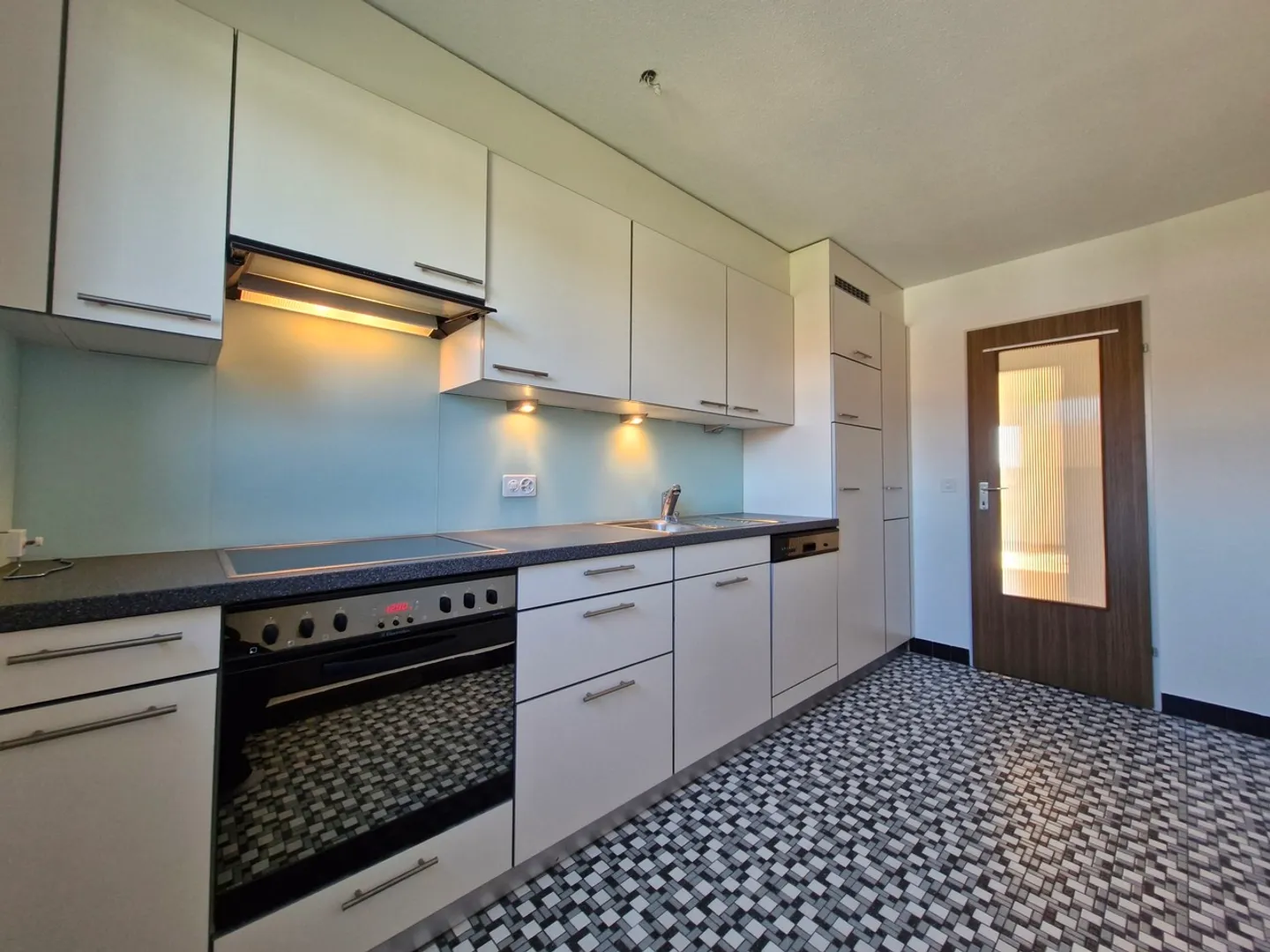 Live quietly and affordably in the beautiful Wasseramt - Photo 4 of 9